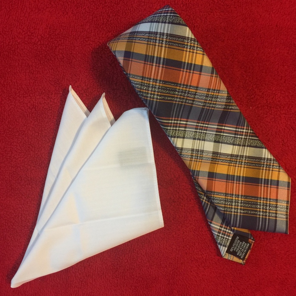 Perry Ellis Portfolio Tie Set.